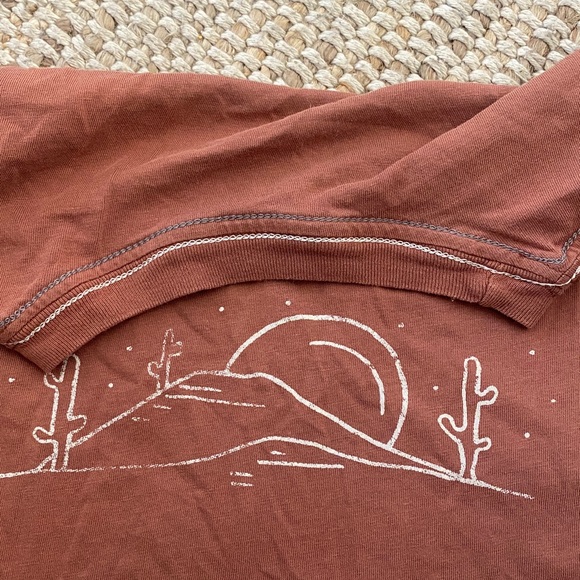 Feather 4 Arrow T-Shirt - Find Your Wild - Picture 4 of 5